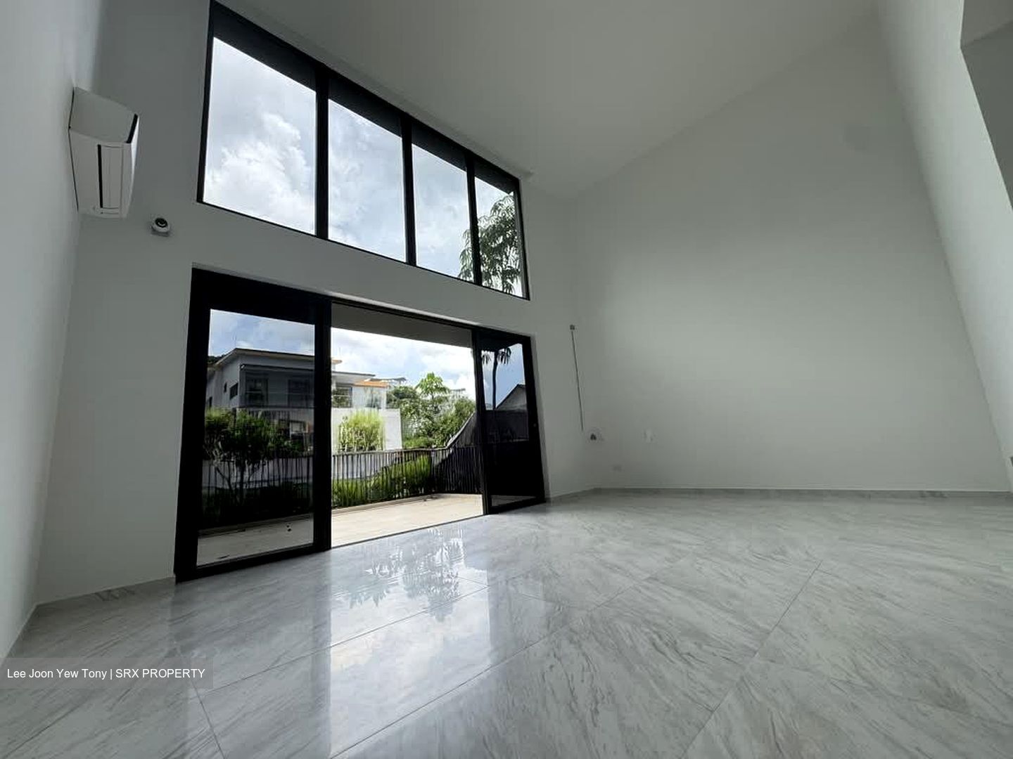 Shrewsbury Road (D11), Terrace #574037161